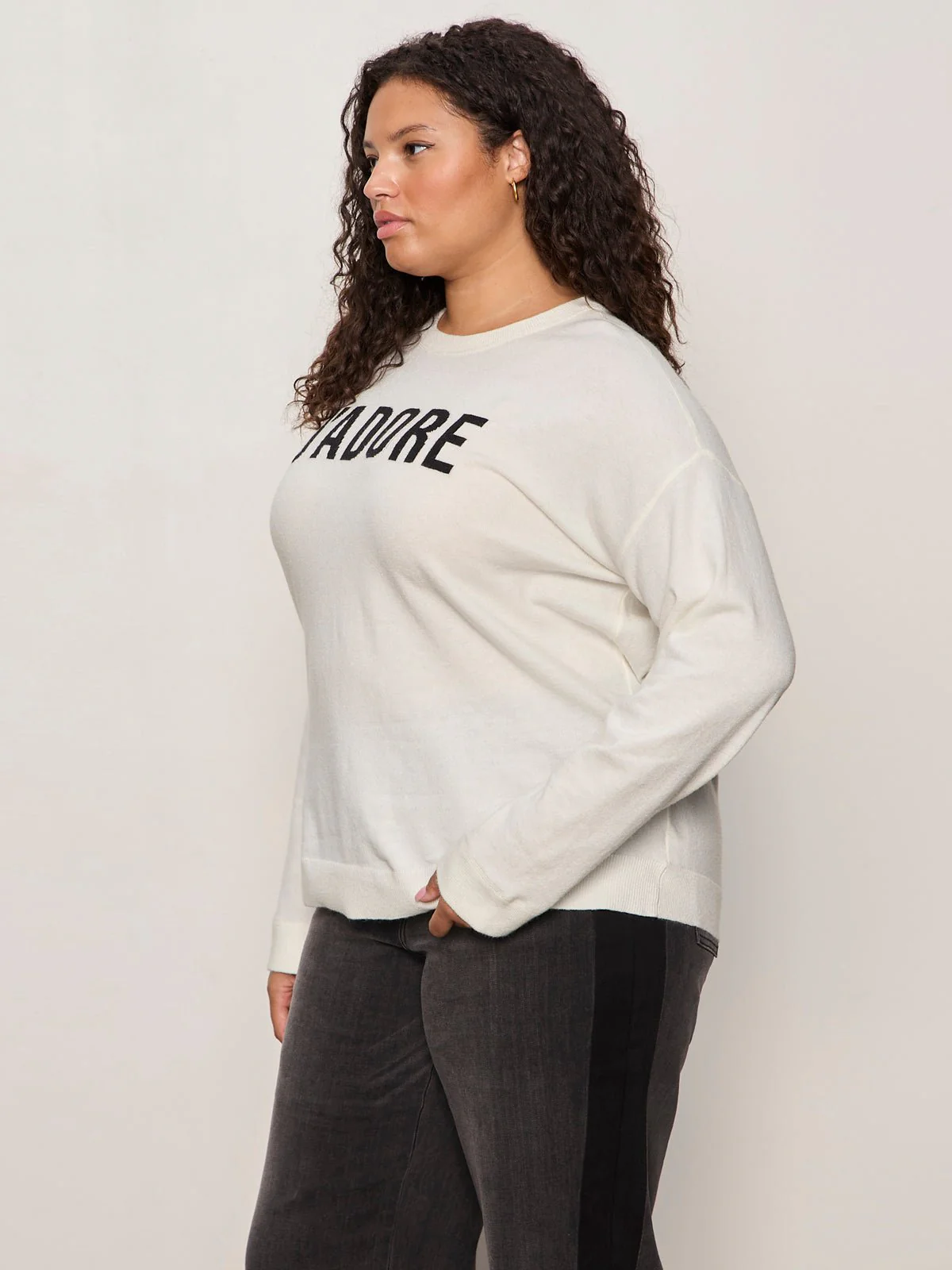 24/7 Popover Chalk With Black Extended Sizing - Image 3