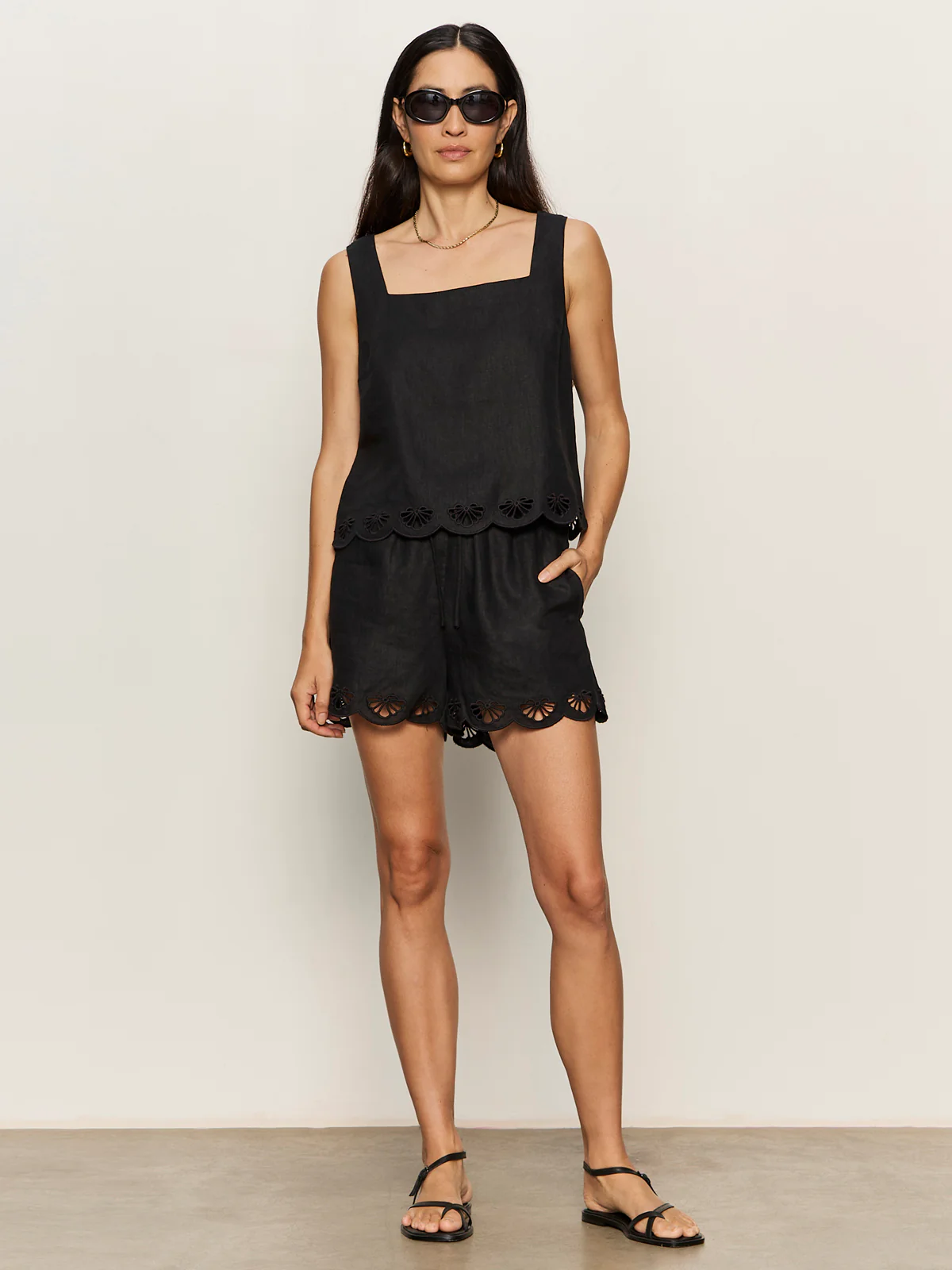 Almost There Linen Shorts Black - Image 5
