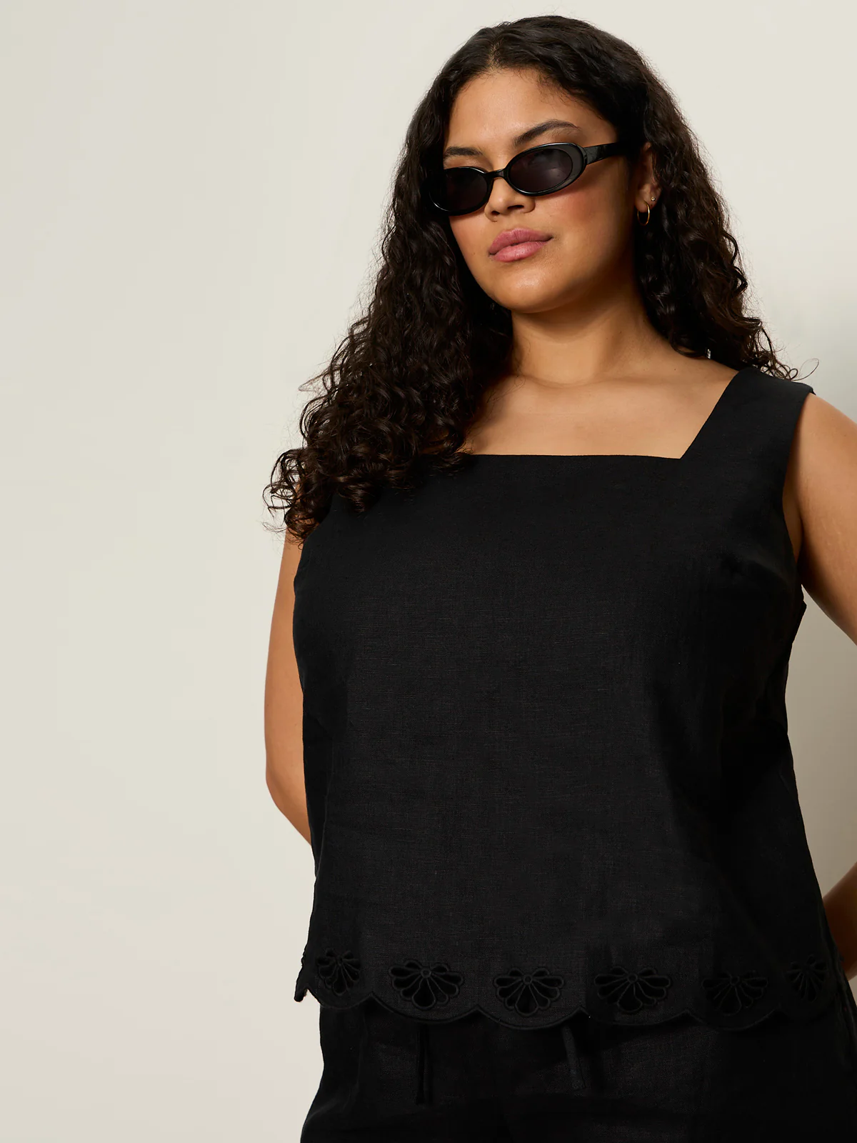 Almost There Linen Top Black Extended Sizing - Image 4