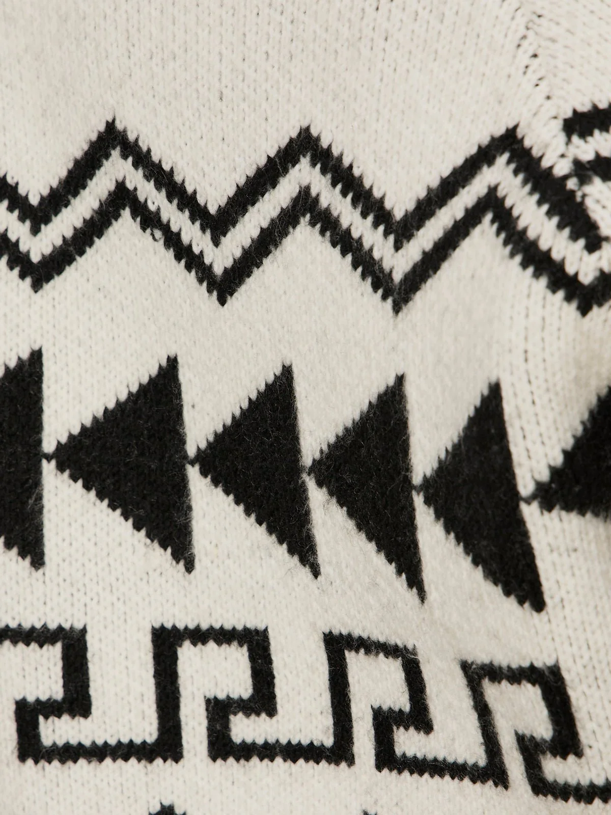 Below Zero Fairisle Popover Chalk And Black Fairisle Extended Sizing - Image 7