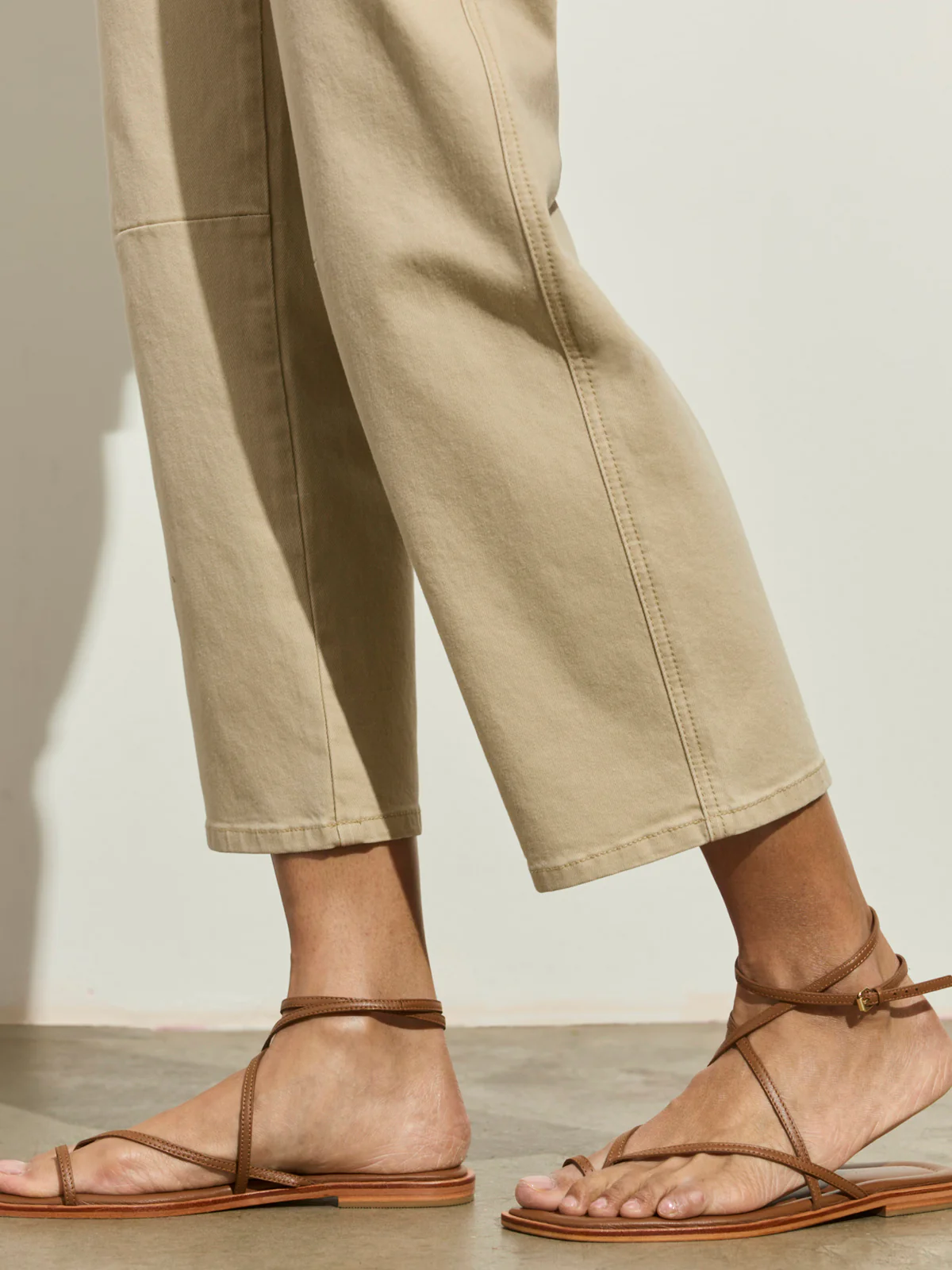 Foundry Pant Khaki - Image 3