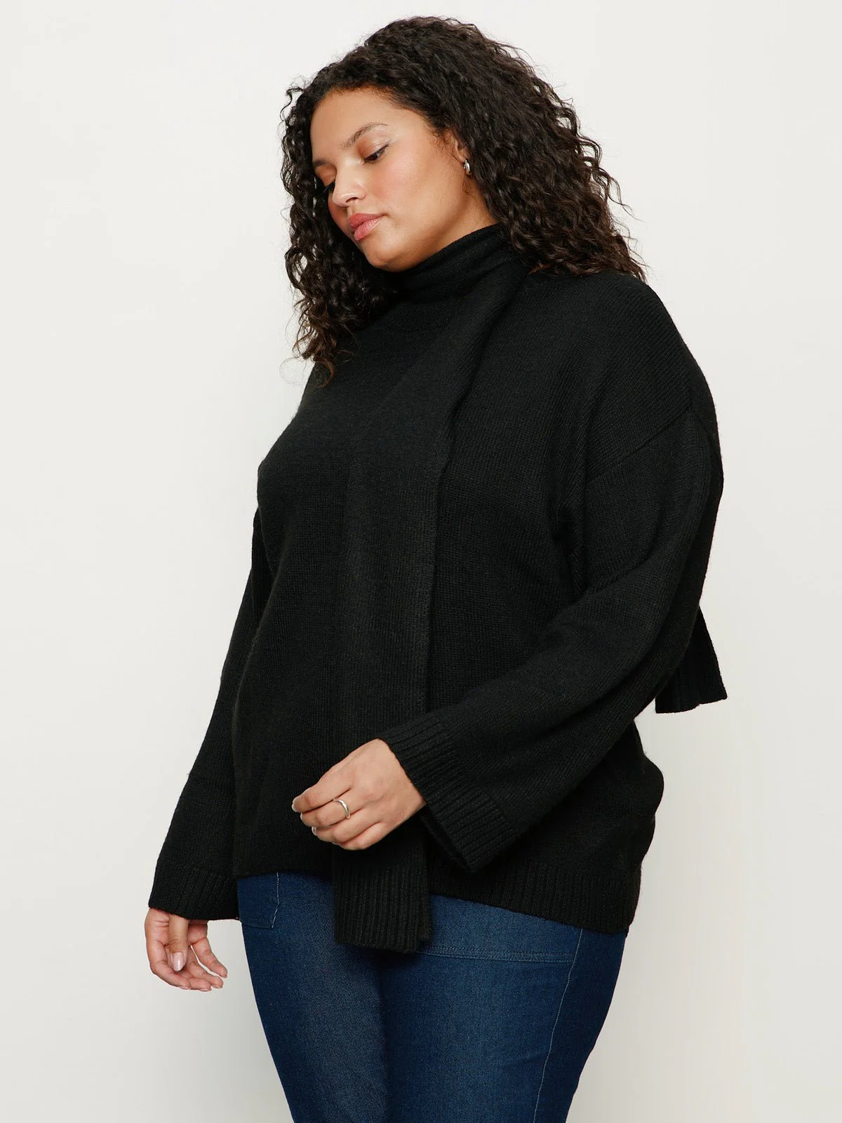 Go-To Sweater Black Extended Sizing - Image 3