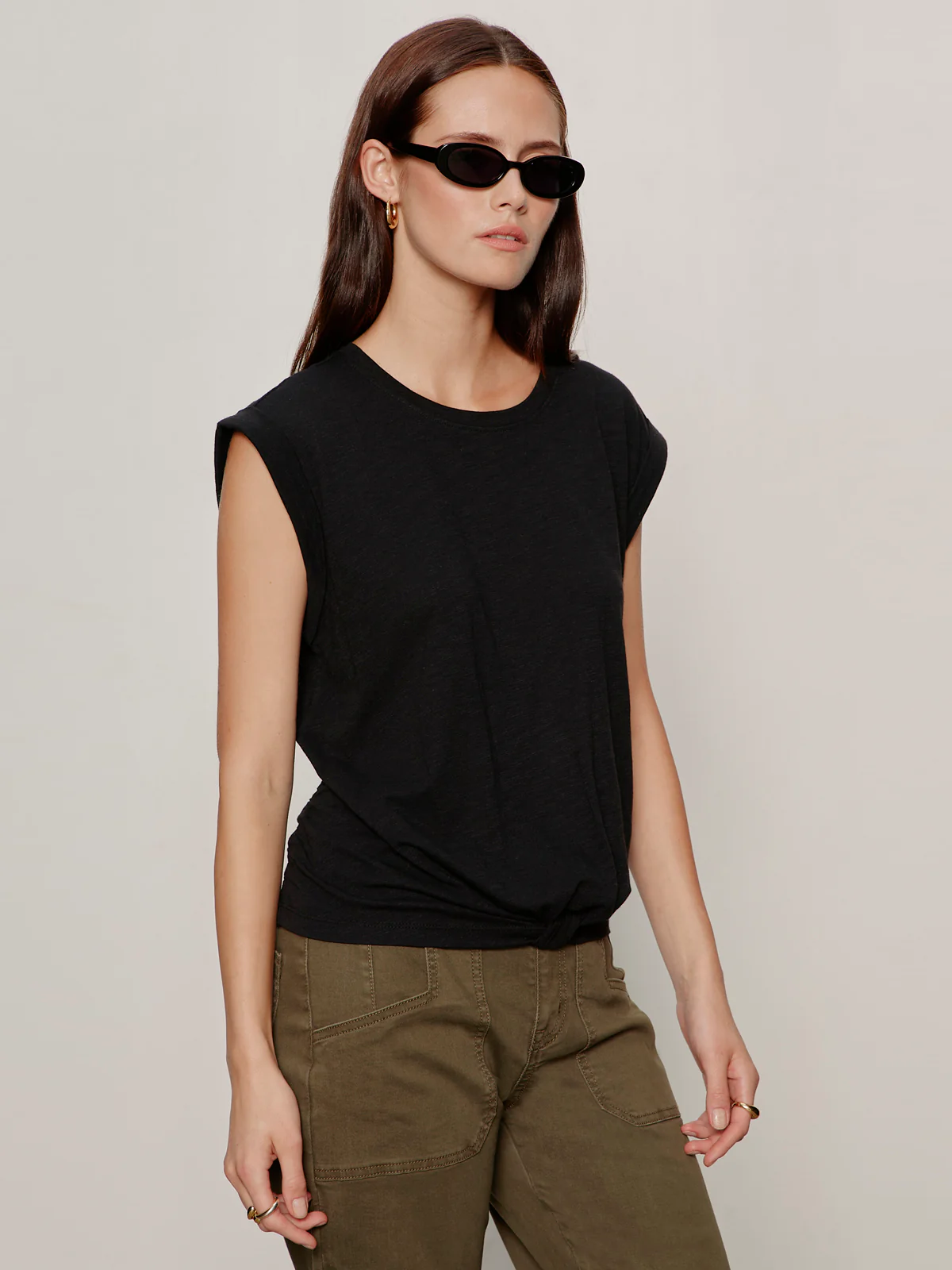 Knotted Muscle Tee Black - Image 3