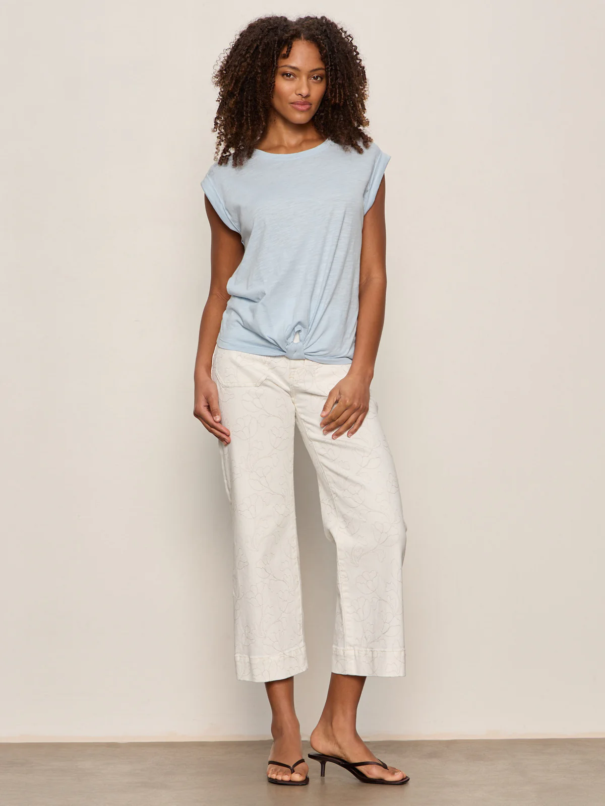 Knotted Muscle Tee Blue Aura - Image 7