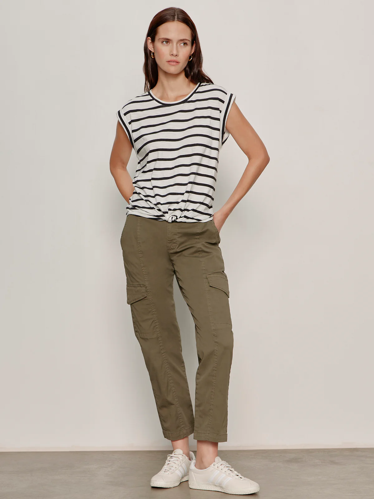 Knotted Muscle Tee Chalk/Black Stripe - Image 5