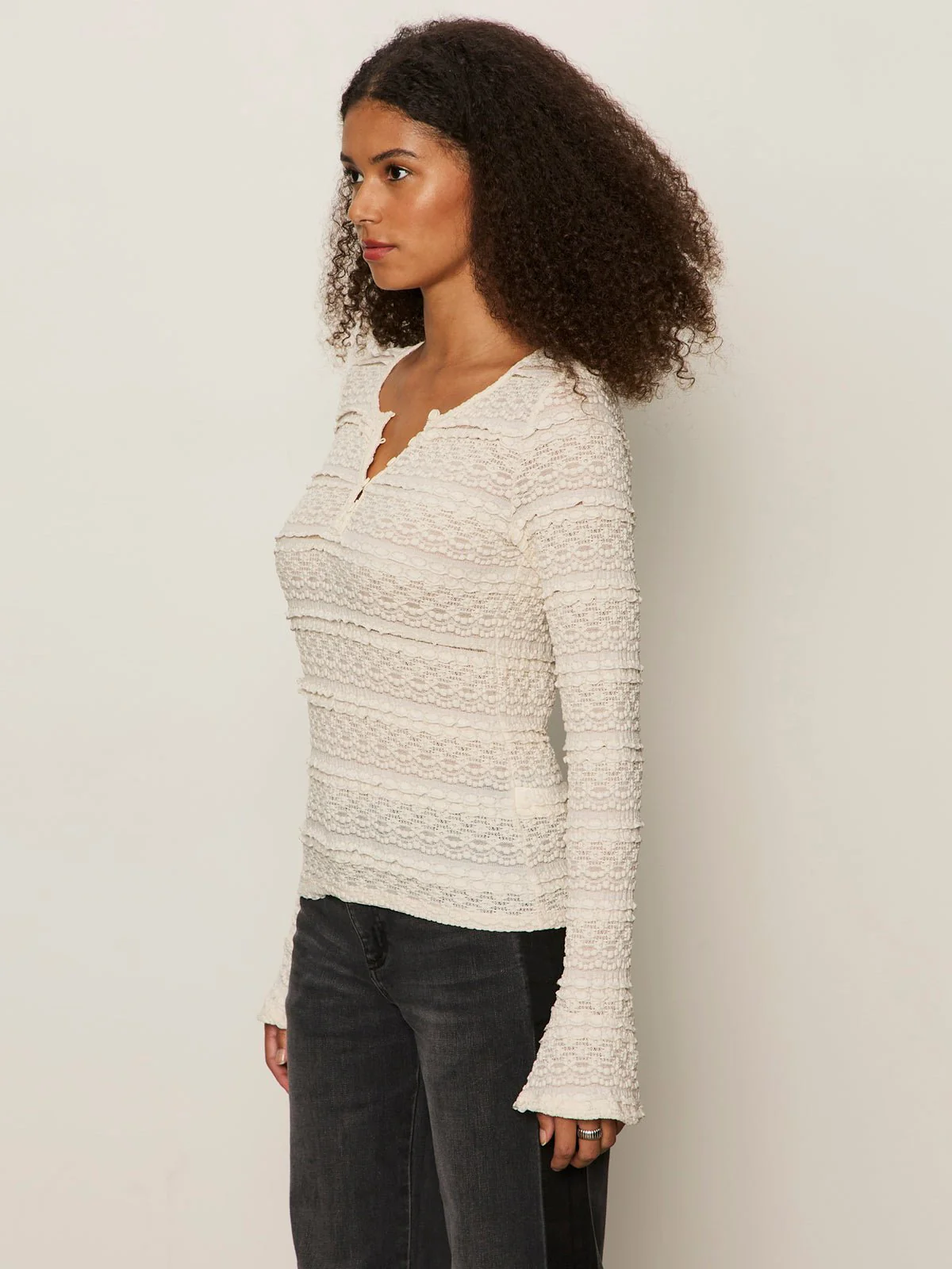 Lovely Lace Button Front Top Vintage Ivory - Image 3