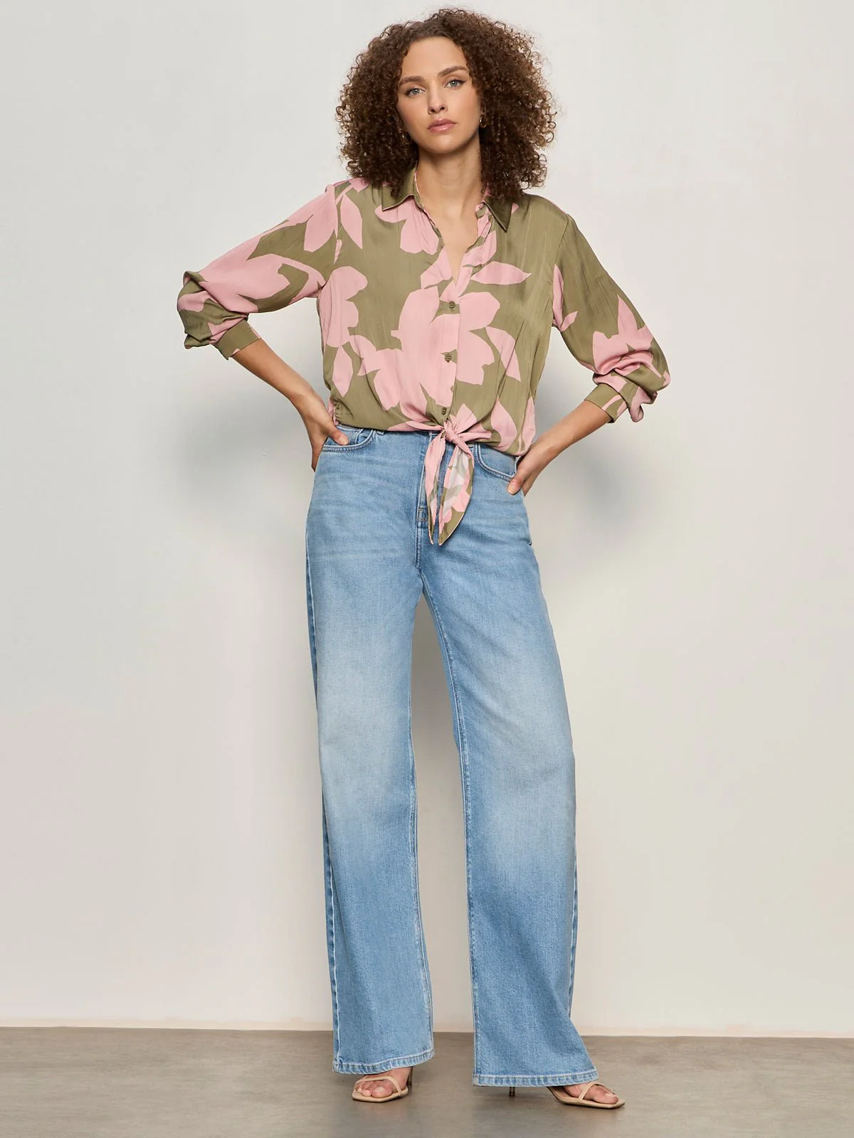 Lover Tie Shirt Pink Silhouette - Image 4