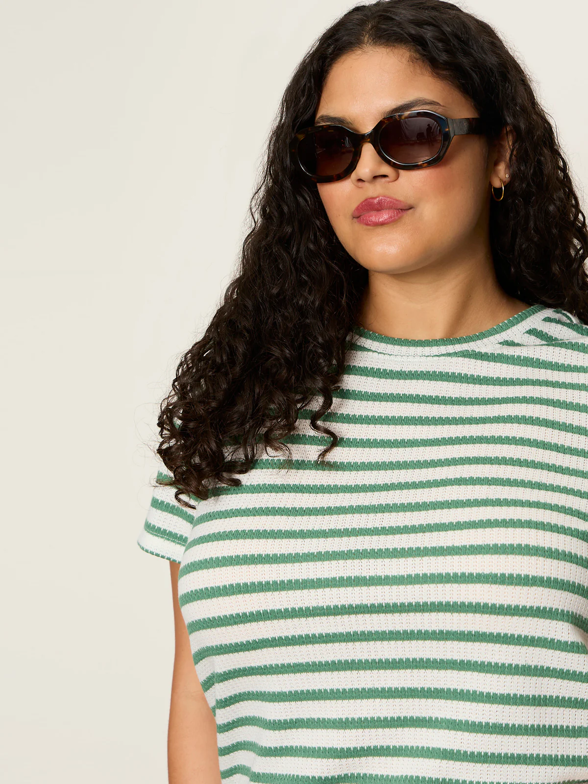 Perfect Textured Tee Chalk/Green Juice Strip Extended Sizing - Image 4