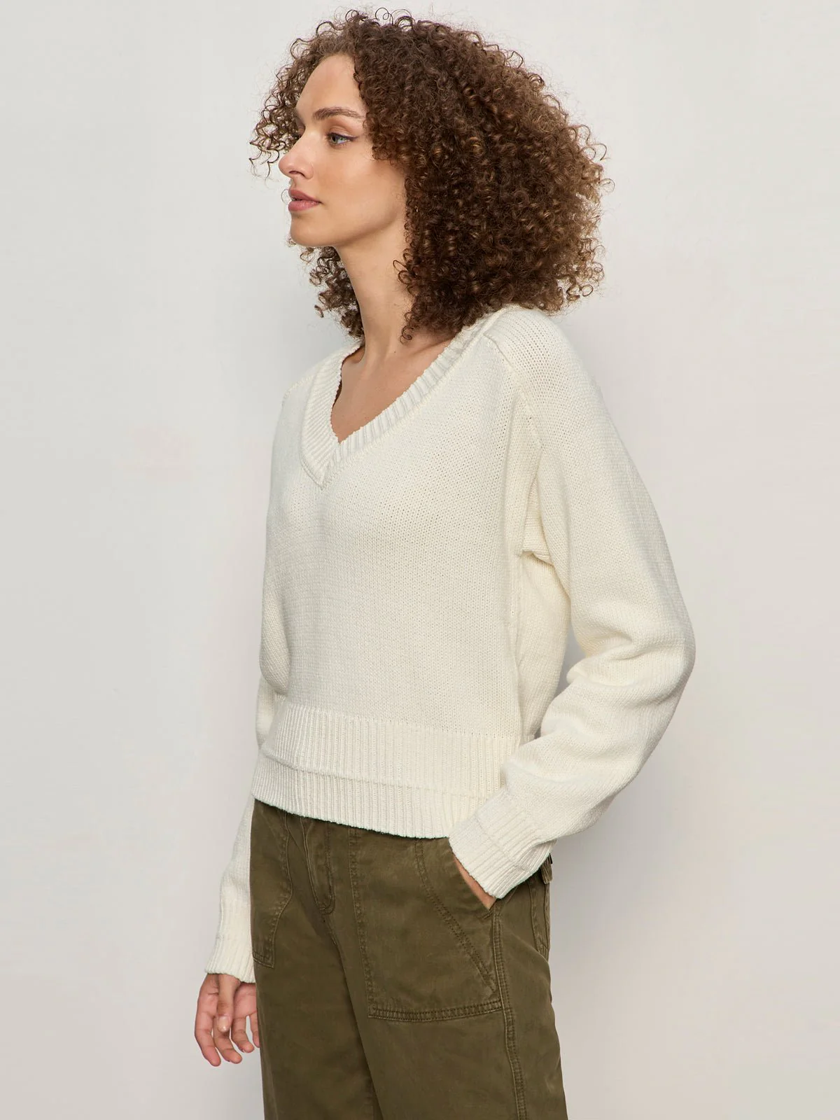 Perfect V-Neck Sweater Vintage Ivory - Image 3