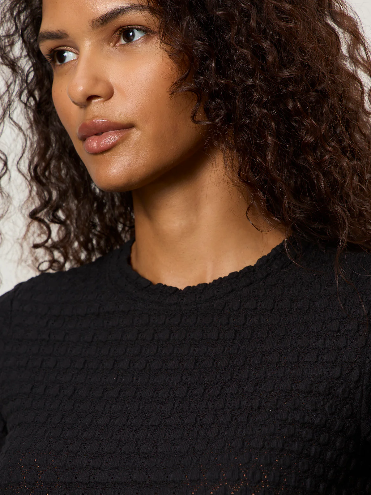 Pucker Up Perfect Tee Black - Image 4
