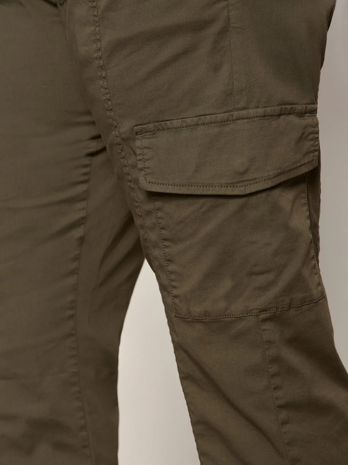Rebel Straight Crop Pant Fatigue Extended Sizing - Image 4