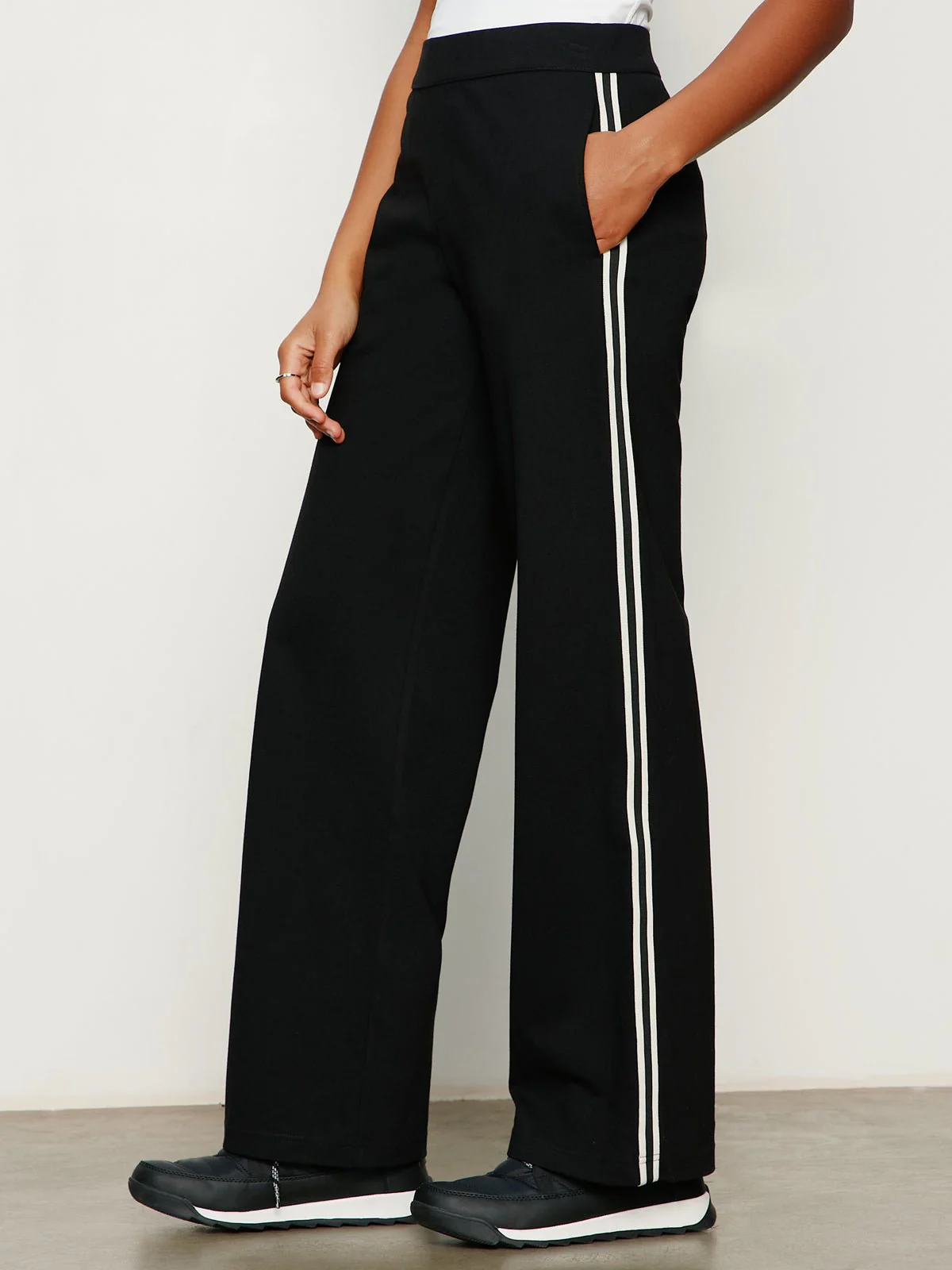 Runway Track Pant Black - Image 3
