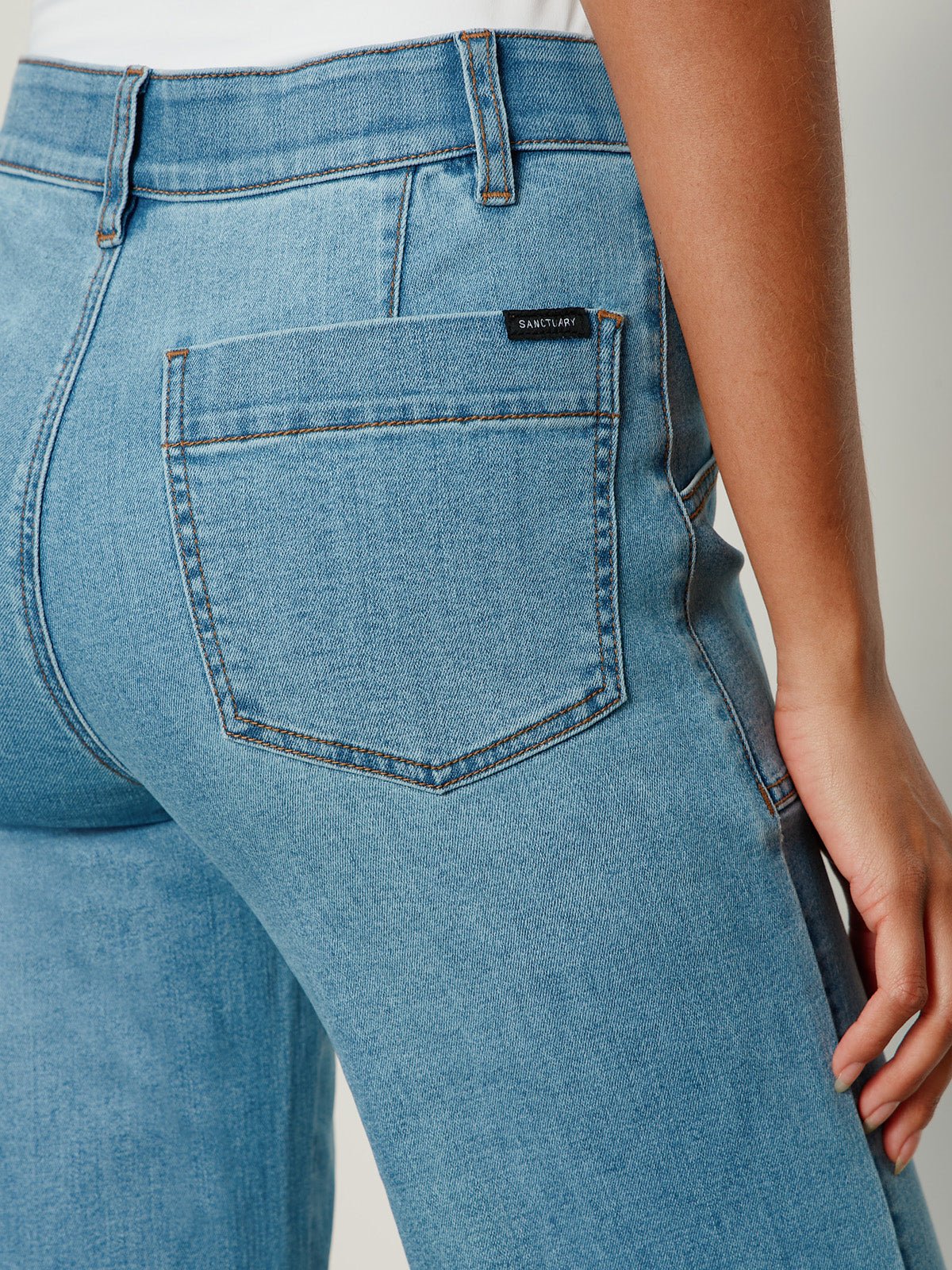 Sculpted Insider Wide Leg Jean Keep Up - Image 5