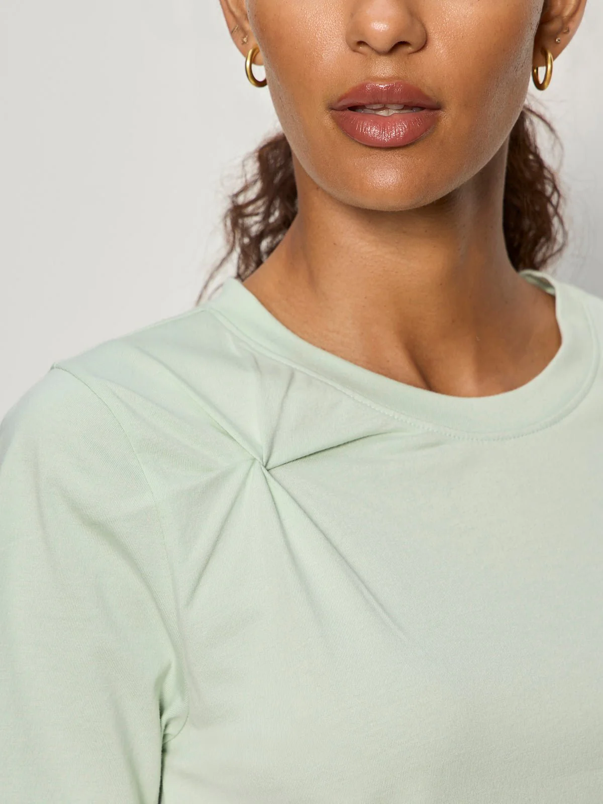 Soft Twist Tee Detox Green - Image 2