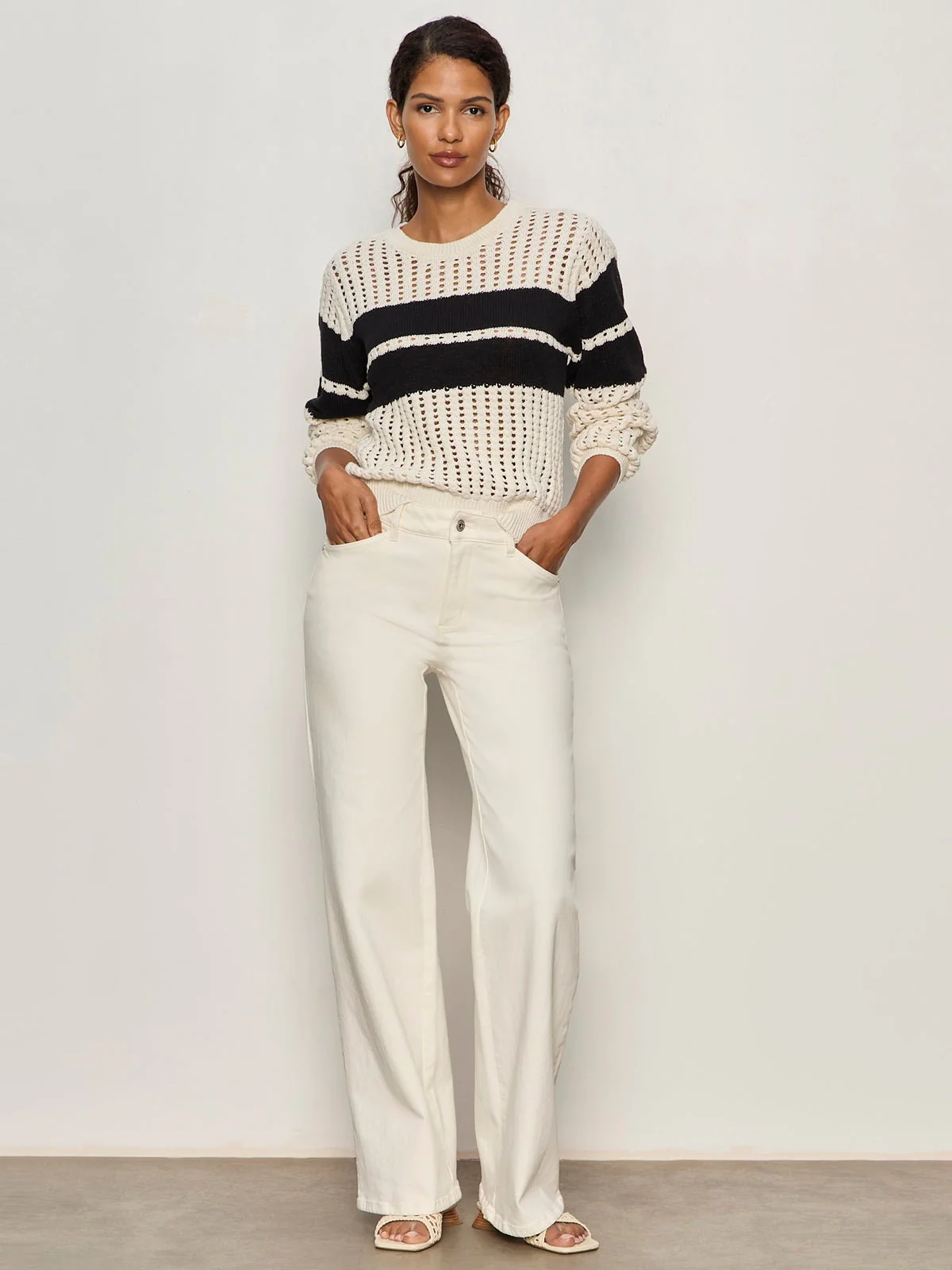 Sporty Openwork Popover Collagen with Black - Image 5