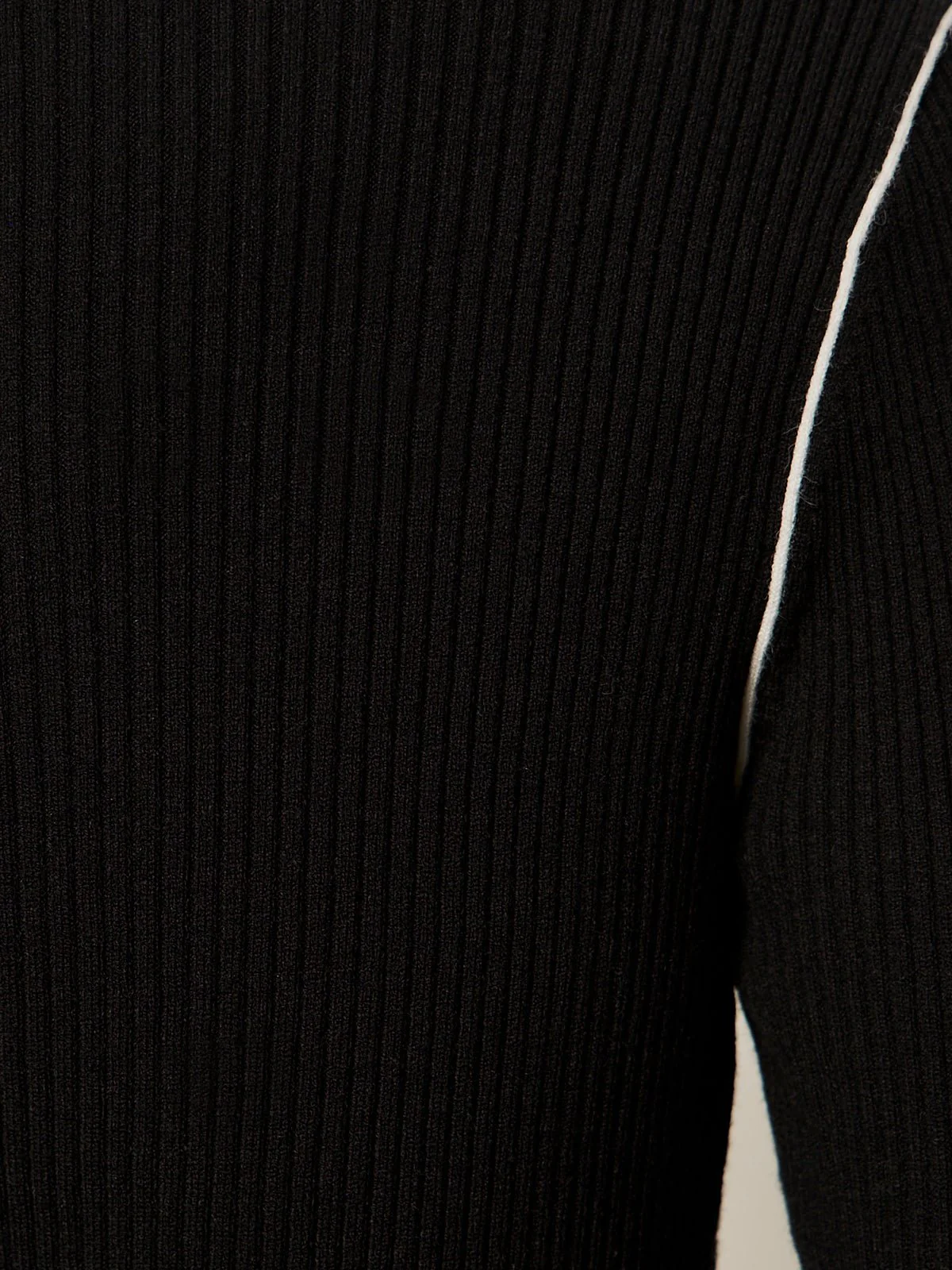 Sporty Rib Zip Up Black With Chalk Tipping - Image 6