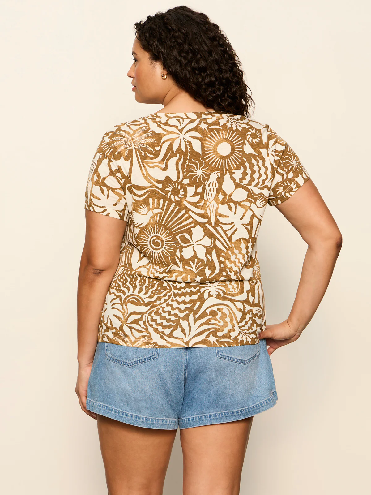 The Perfect Tee Full Moon Extended Sizing - Image 2