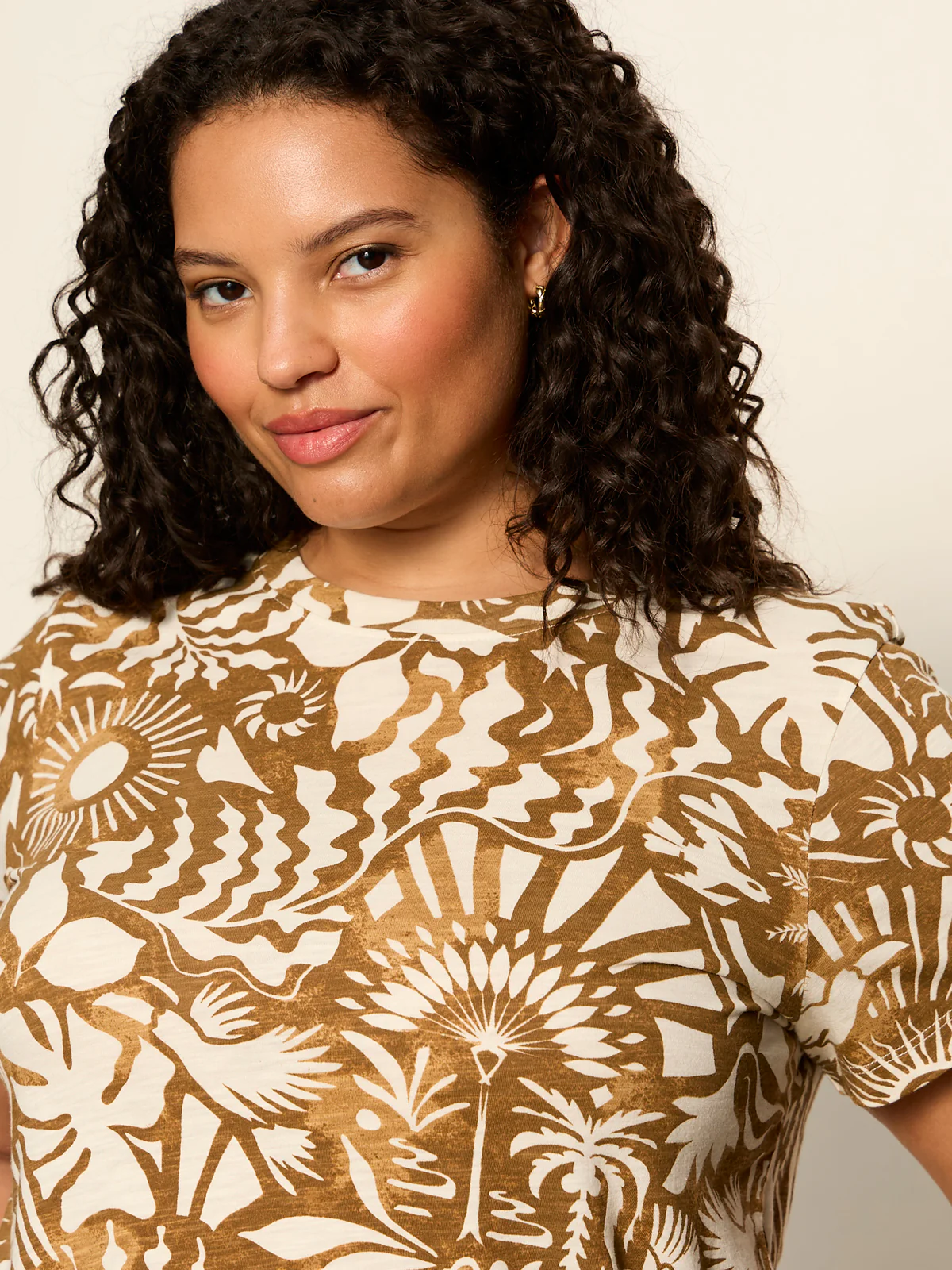 The Perfect Tee Full Moon Extended Sizing - Image 3