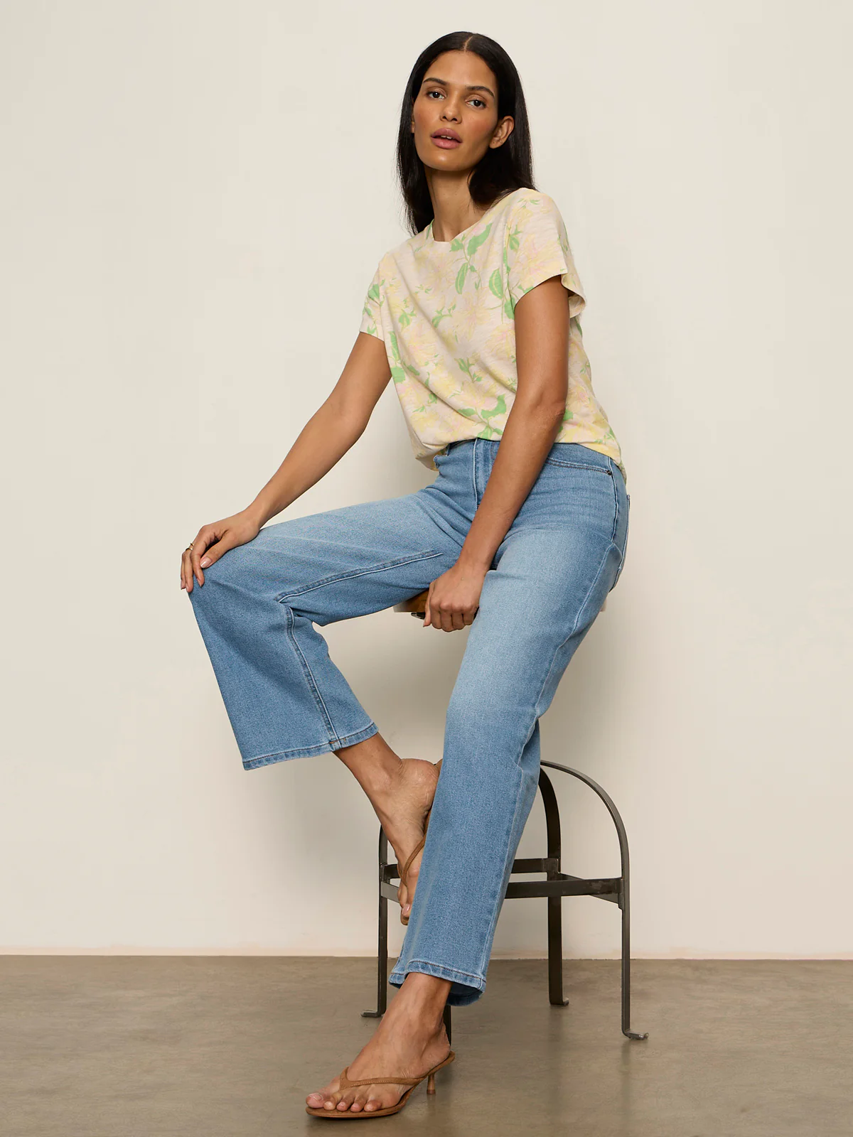 The Perfect Tee Gentle Lily - Image 4