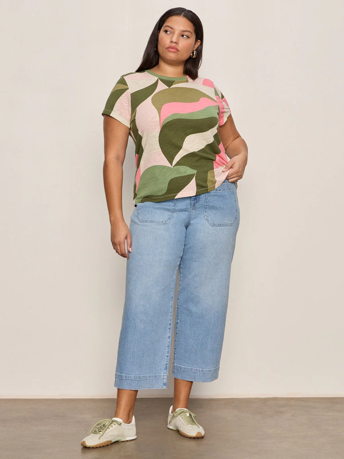 The Perfect Tee Green Vista Extended Sizing - Image 4