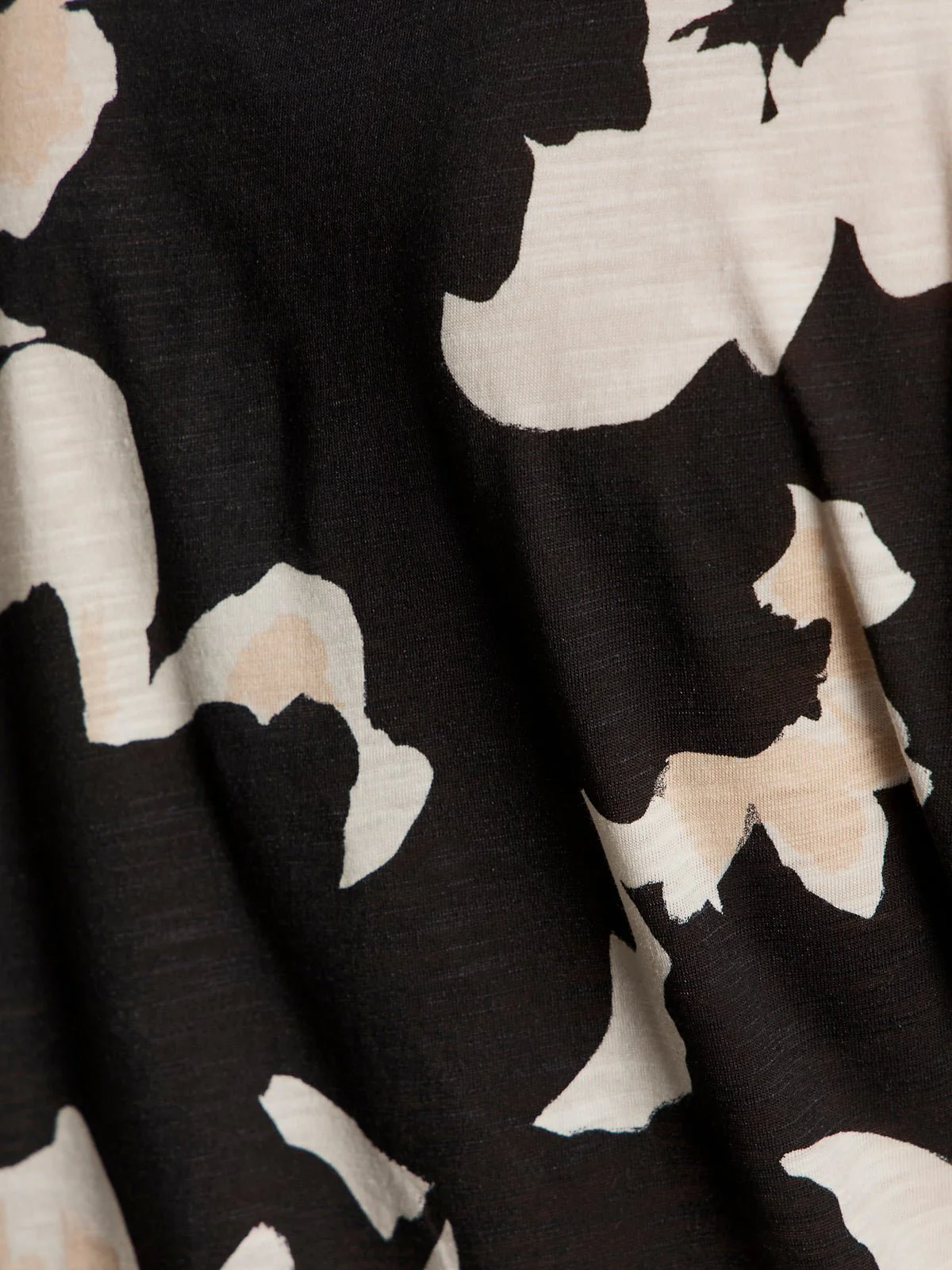 The Perfect Tee Petal Whisper - Image 5
