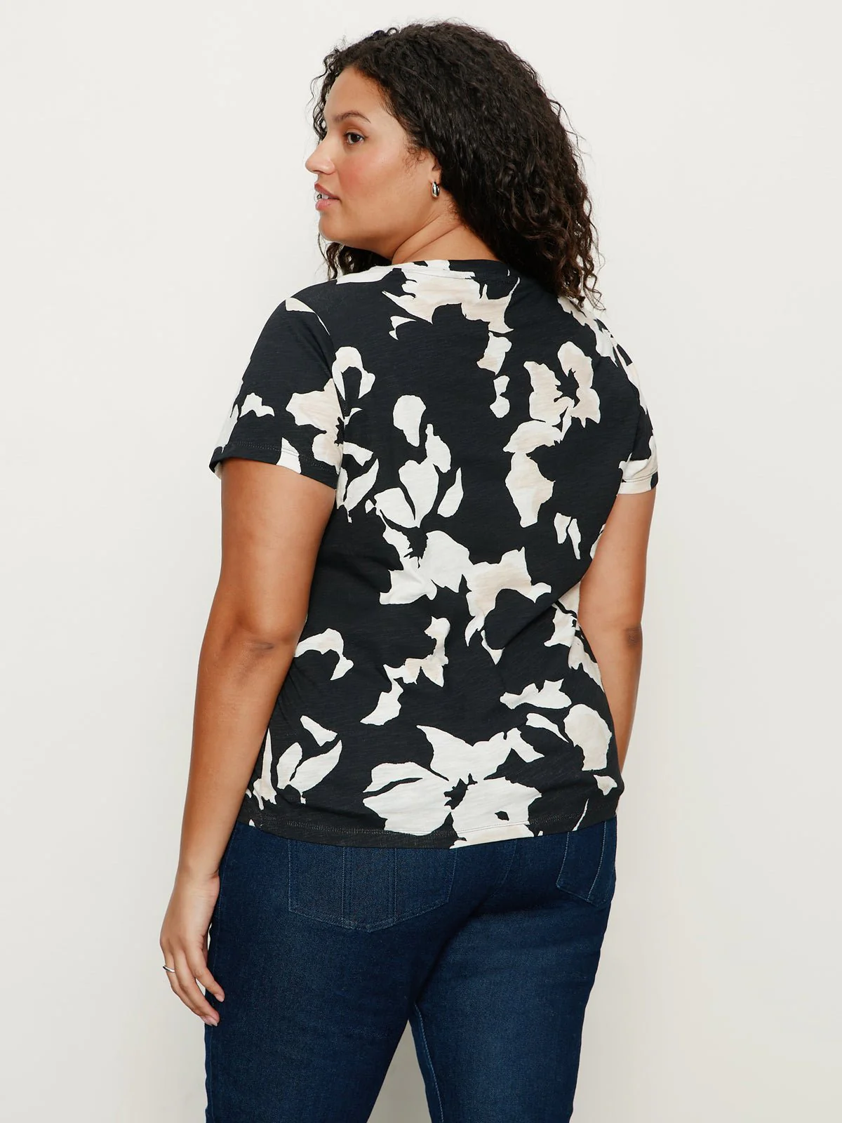 The Perfect Tee Petal Whisper Extended Sizing - Image 4