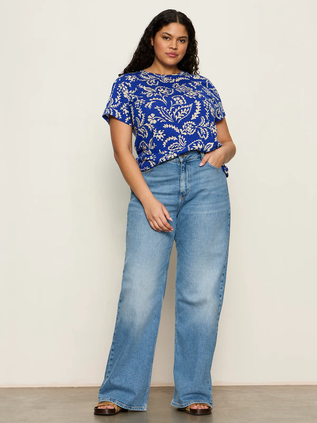 The Perfect Tee Portofino Extended Sizing - Image 2